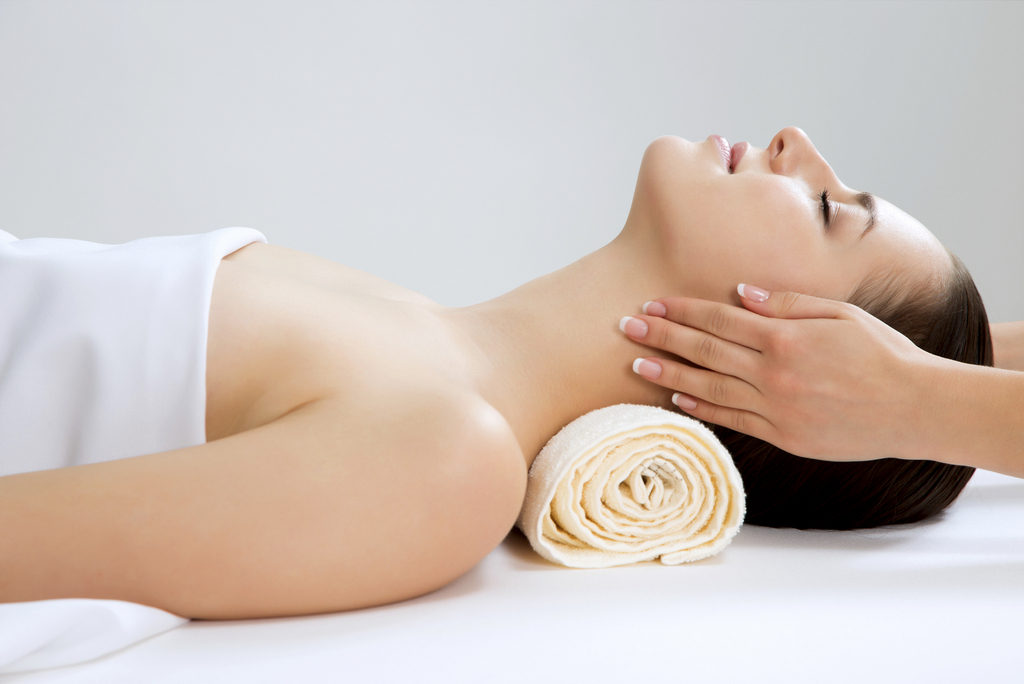 Как действует лимфодренажный массаж для лица