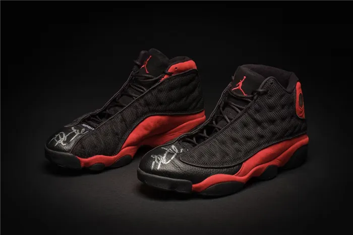 Air Jordan 13 Bred