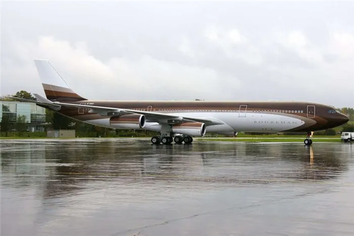 Самолет Boorlhan Airbus A340 Алишера Усманова