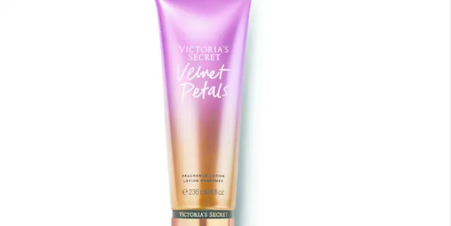 Victoria’s Secret молочко для тела Velvet Petals.